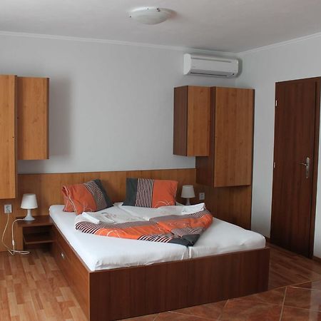 Privat Arcadia Apartment Podhájska Exterior foto
