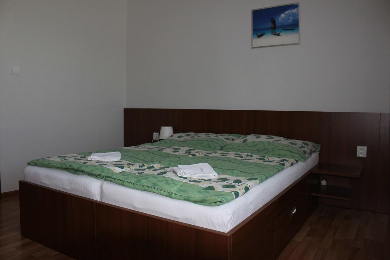 Privat Arcadia Apartment Podhájska Exterior foto