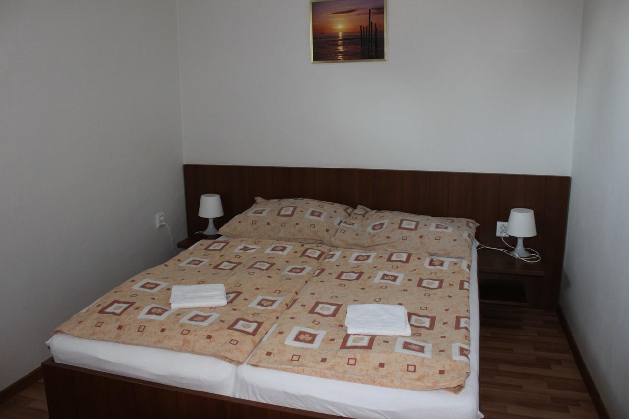 Privat Arcadia Apartment Podhájska Exterior foto