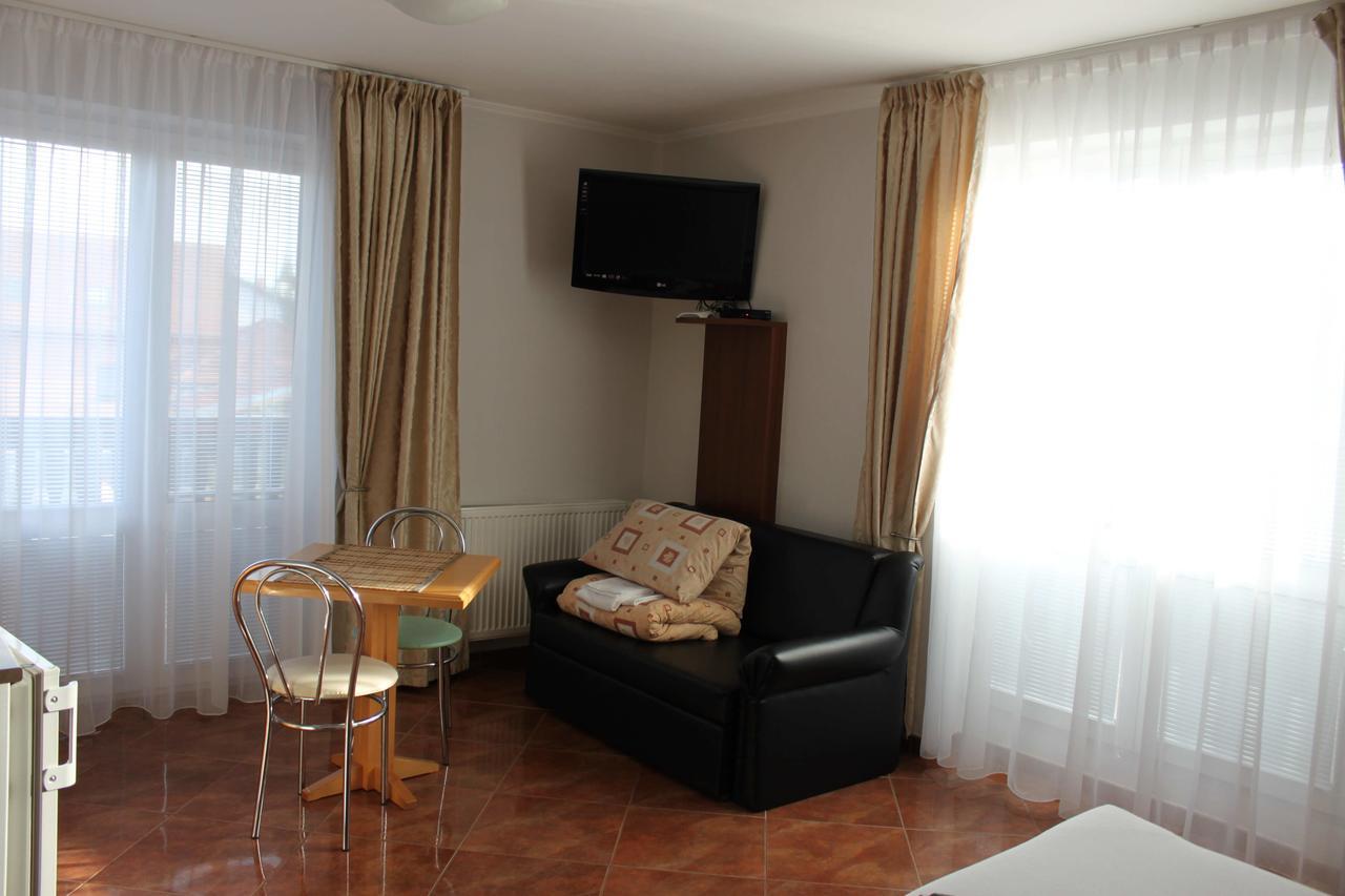 Privat Arcadia Apartment Podhájska Exterior foto